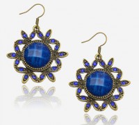 Brincos azuis médios